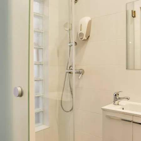 Cosy In Alcantara Apartment Lisbon